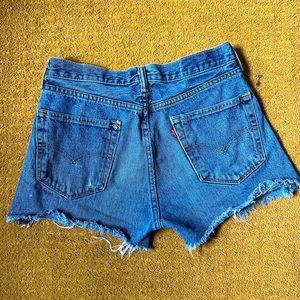Size 28 Levi Shorts